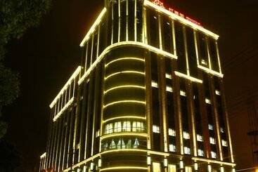 Hotel Hongluyuan Ningjiang Grand