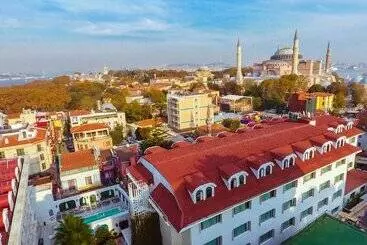 Hotelli Sura Premium