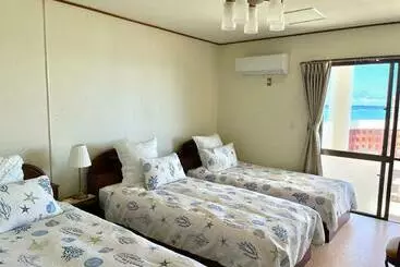 ホテル ビーチサイドペンションみーばる