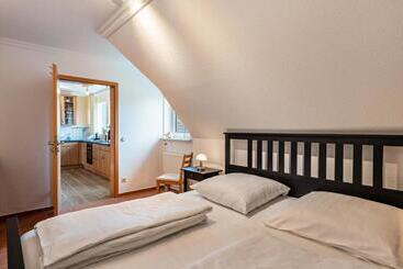 ツーリストアパートメント Ferienwohnung Krakow Am See