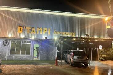 Otel Oyo 90370 D Tampi Homestay