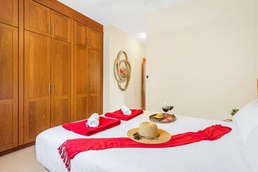 Apartamentos turísticos Torviscas Sunset Villa & Jacuzzi