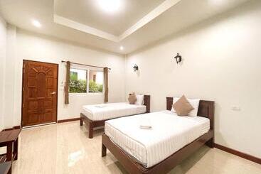 אתר נופש จันทร์วารีรีสอร์ท