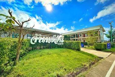 Resort Otel จันทร์วารีรีสอร์ท