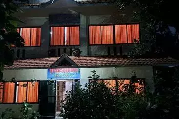 Panzió Basuri Beach Resort