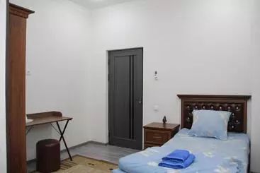 پانسیون Chinara Guest House Airport