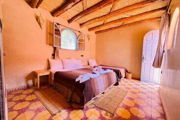 פנסיון Dar Boujdaa