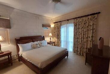 آپارتمانهای توریستها Sweet Enough Cottage