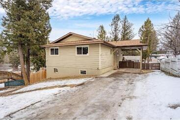 Turistlägenheter Evergreen Escape I Fireplace I Walk To The Lake