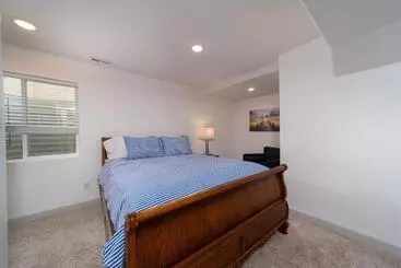 ツーリストアパートメント Relax At This Charming And Cozy Downtown Retreat