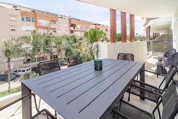Tourist flats Inf32l Apotel Infinity By Roomservices