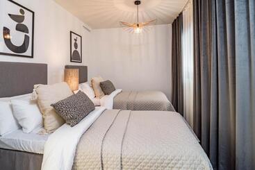 Ferienwohnungen Inf32l  Apotel Infinity By Roomservices