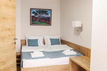 آپارتمان‌های توریست‌ها Grand Park Rooms & Apartments