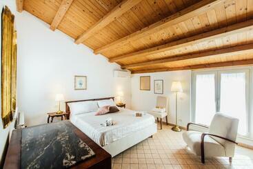 In Centro Residenza   Suites & Apartments