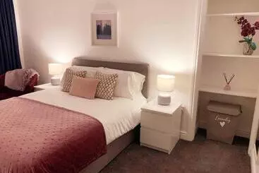 Turistihuoneistot No S 7 And 8 Llewelyn Apartments