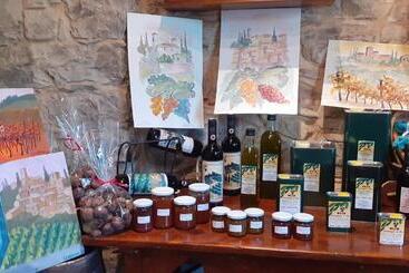 Pansiyon Agriturismo Podere Somigli Di Lorenzo Correani