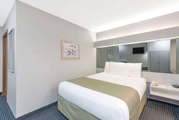 Motel Baymont By Wyndham Henrietta   Rochester