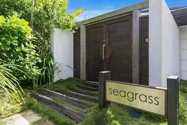 ツーリストアパートメント Seagrass   Pacific Ave   Tranquil Beautifully Styled Home