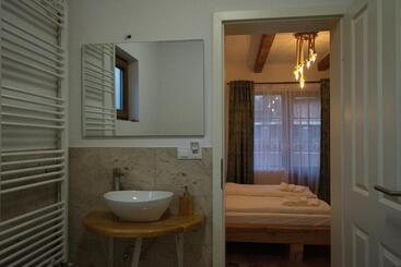 Pensionat Casa Traditionala Breb