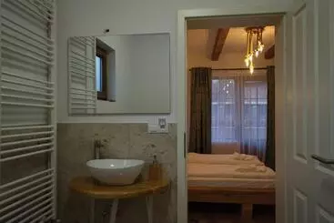 ペンション Casa Traditionala Breb