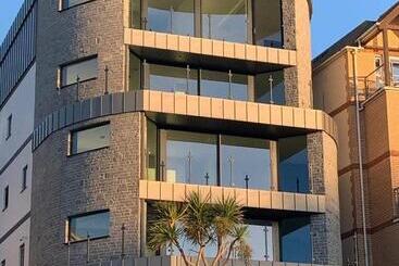 Tourist flats 2 The View Apartments Ilfracombe Seafront, Parking, Lift, Ev