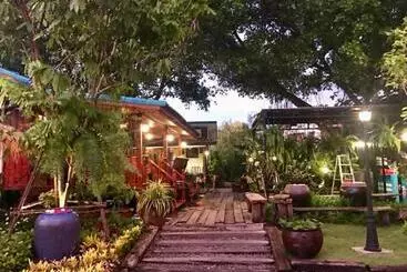 Hotel โรงแรมบ้านเพิ่มสุข อิมแพ็ค เมืองทอง