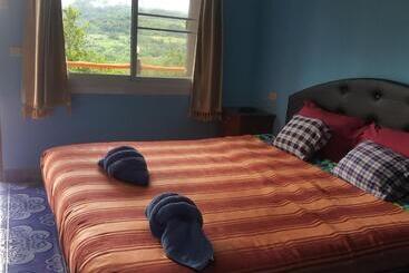 Hotelli ไร่ภูจำปา