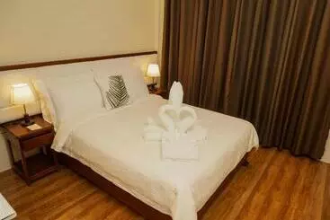 Pension Amigos Dauin Hostel