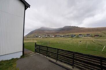 Ferienwohnungen Scenic Village / Nature / Cozy House / 4 Br