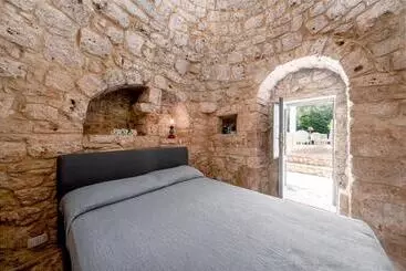 Appartamenti turistici Helloapulia   Design Trulli Sampaolo With Private Pool