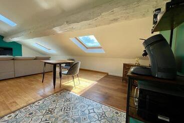 آپارتمان‌های توریست‌ها L Aigle D Or   Vue Cité Médiévale