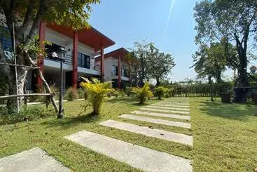 Hotelli บ้านเพลิน