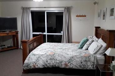 פנסיון Kaimai Sunset Bed & Breakfast