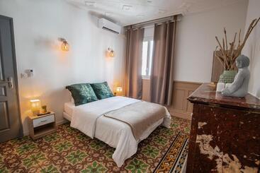 آپارتمانهای توریستها Centre Historique Free Parking Wifi Netflix Zen&cosy Sleepntripbeziers