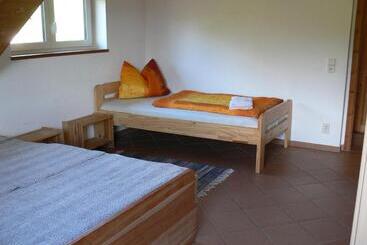 游客公寓 Separate Größere Fewo Im Dg