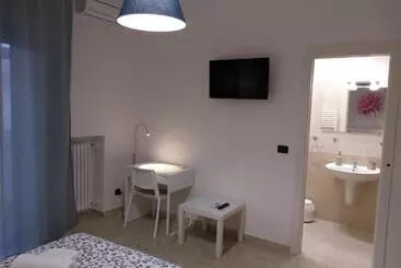 تختخواب و صبحانه Tanzi Home