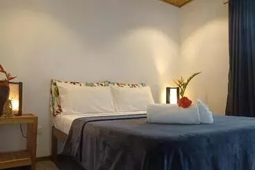 Hotel Valerie Lodge