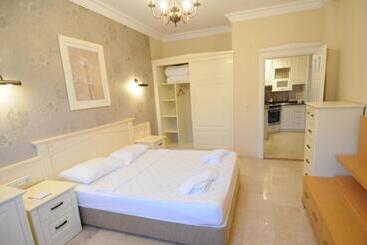 استراحتگاه Gold City Luxury Accommodation