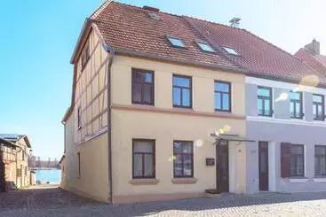 Turistihuoneistot Ferienhaus Wasserblick Auf Der Insel Mit Sauna