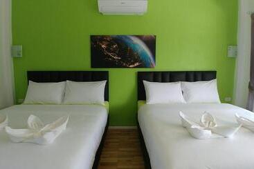 Szálloda โรงแรม ทิพย์บุรี ริเวอร์ไซค์