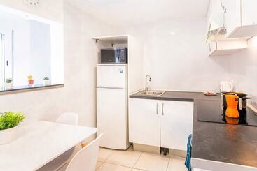 관광객 아파트 Unik Vacation Congress