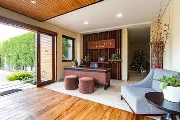 Aleesha Villas And Suites