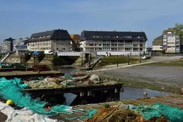 Turistihuoneistot Appartement Spacieux Avec Balcon   à 50m De La Plage