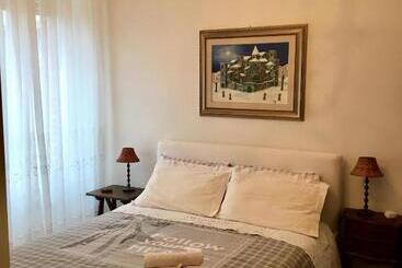 Pensiune Atmosfera D Arte Private Parking