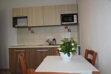 Pensão Casa 77 Praid