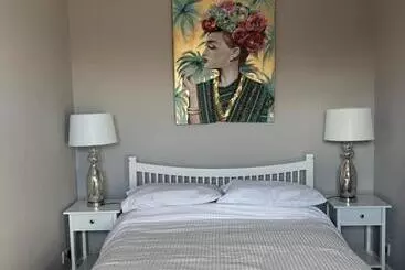 Bed and Breakfast Glengarth House Room Only Accommodation