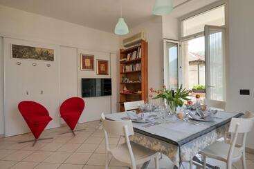 דירות לתיירים Casa Miralago