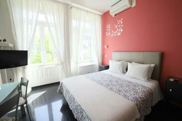 펜션 Pinho Apartments, Studios And Rooms