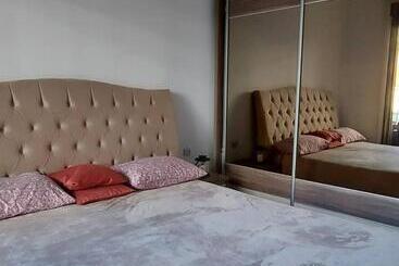 آپارتمان‌های توریست‌ها Impressive Apartment