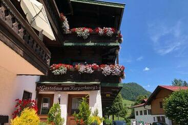 Pansiyon Gästehaus Am Kurparkweg